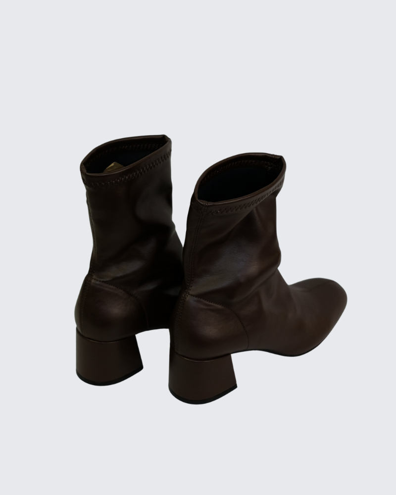 Botín elástico tacón klein M5885