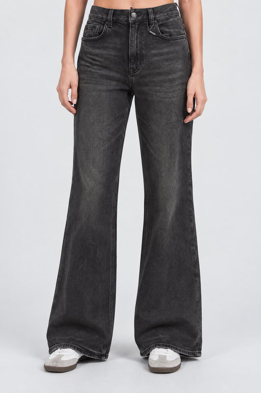 Pantalón jeans acampanado KJ603002