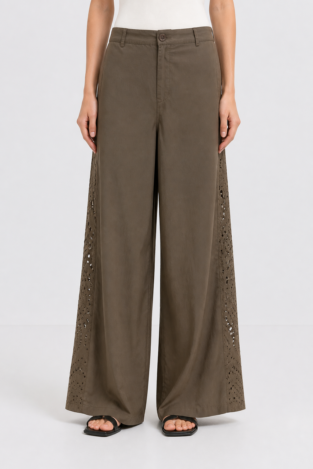Pantalón palazzo bordado SP8AR84