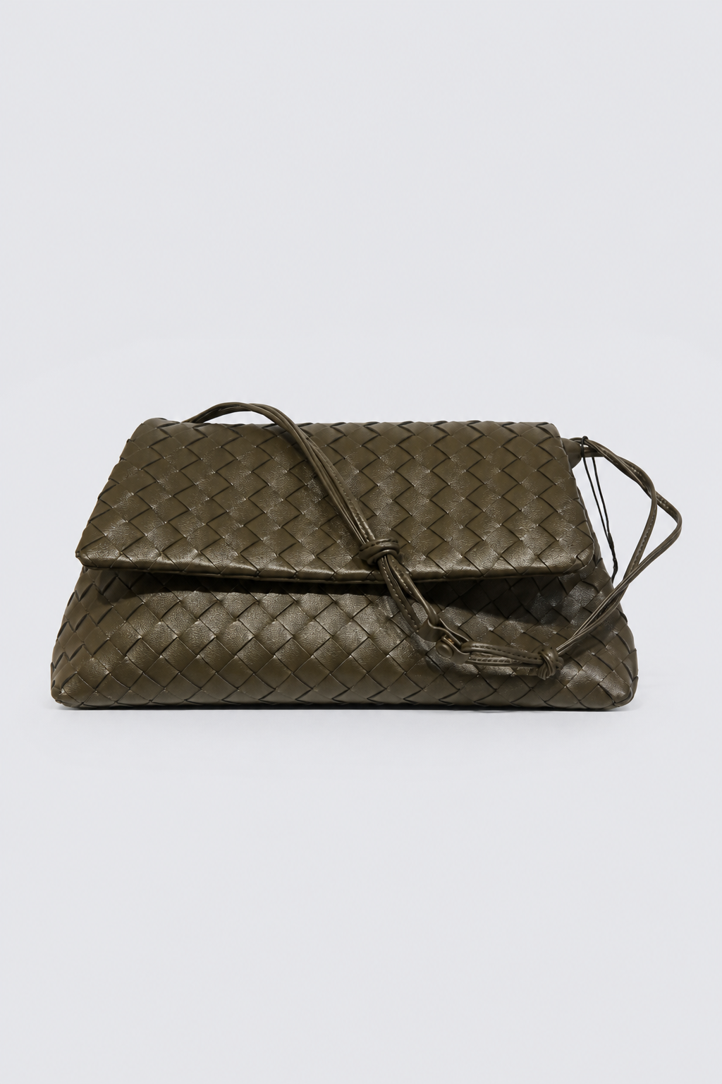 Bolso trenzado solapa mediano 8053850